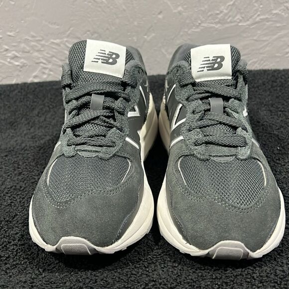 🔥🔥 New Balance 57/40 Low Blacktop Running Shoes Women Sz 7.5 - EXCELLENT - Picture 4 of 14
